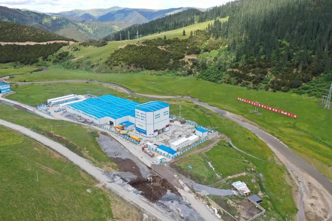 “站”立高原！7790必发集团中国搅拌站助力川藏线建设！