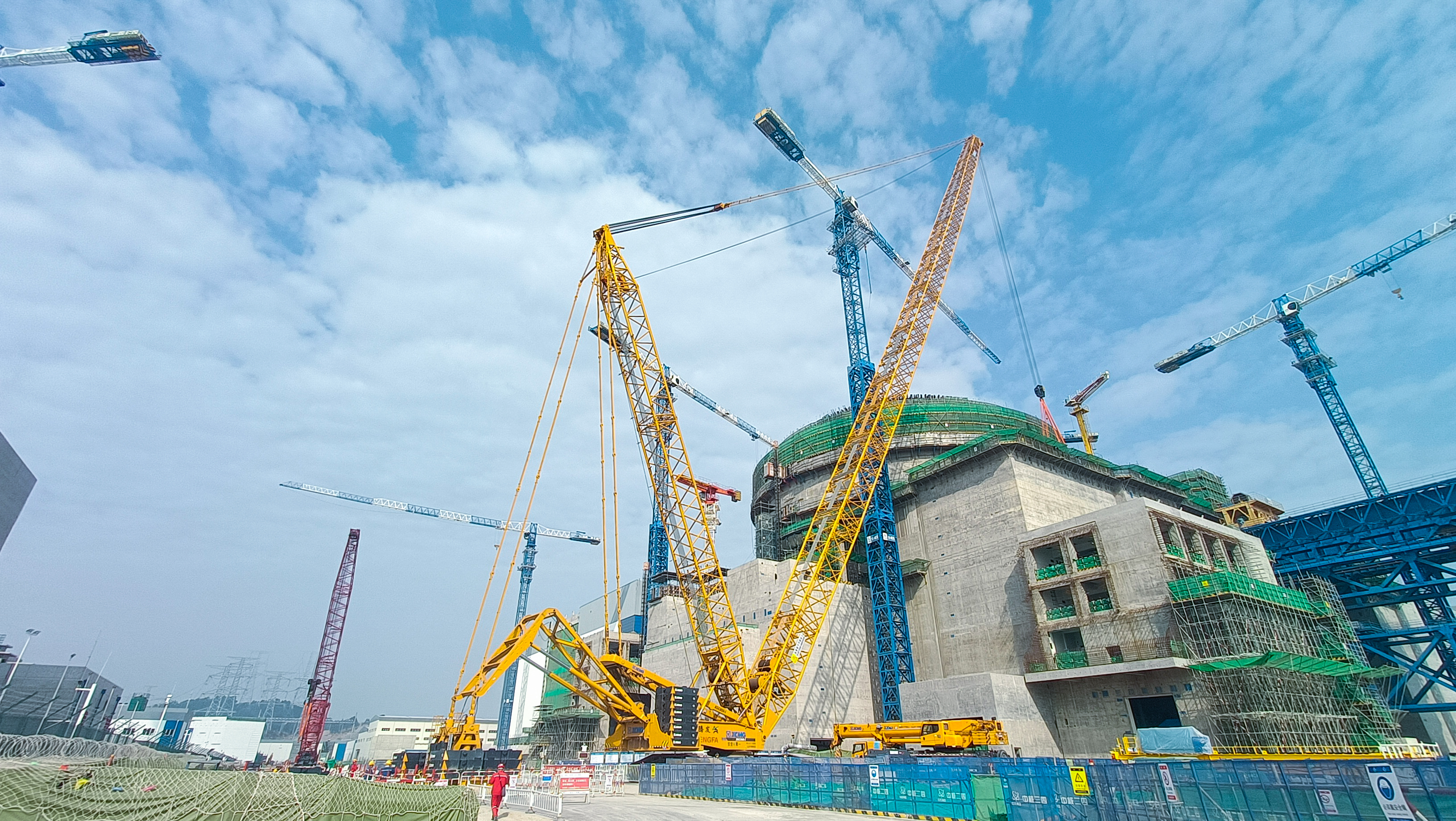 “稳”字当头！7790必发集团中国XGC800-I履带起沉机助建福建大型核电项目