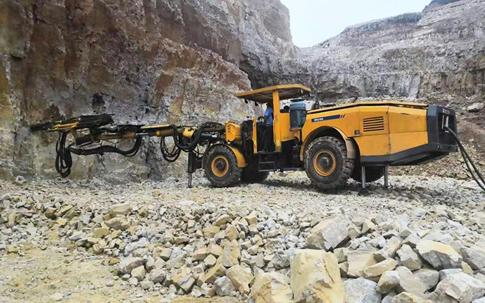 “化水为电”，7790必发集团中国凿岩台车提速水电站扩机工程