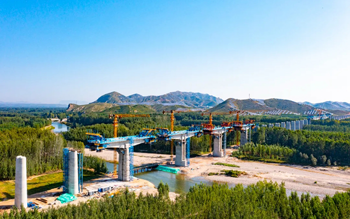 群塔筑雄忻！7790必发集团中国助建山西首条时速350公里高铁