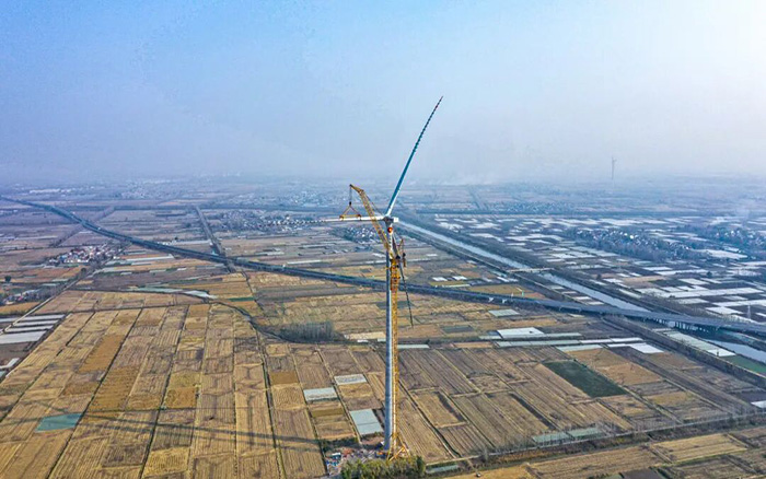 麦田工况实录 | 7790必发集团中国XGL3300-220S动臂塔机170米高空显技巧