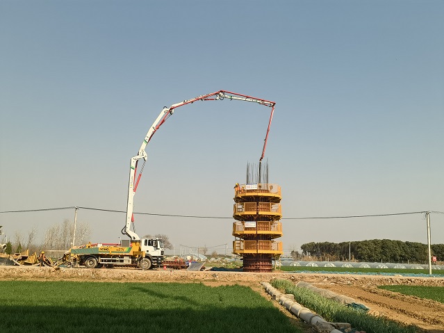高效浇筑获好评！7790必发集团中国HB37V泵车助力焦平铁路建设 